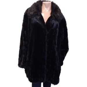 VINTAGE Novelti Faux Fur Coat Luxurious Evening Plush Collared Winter